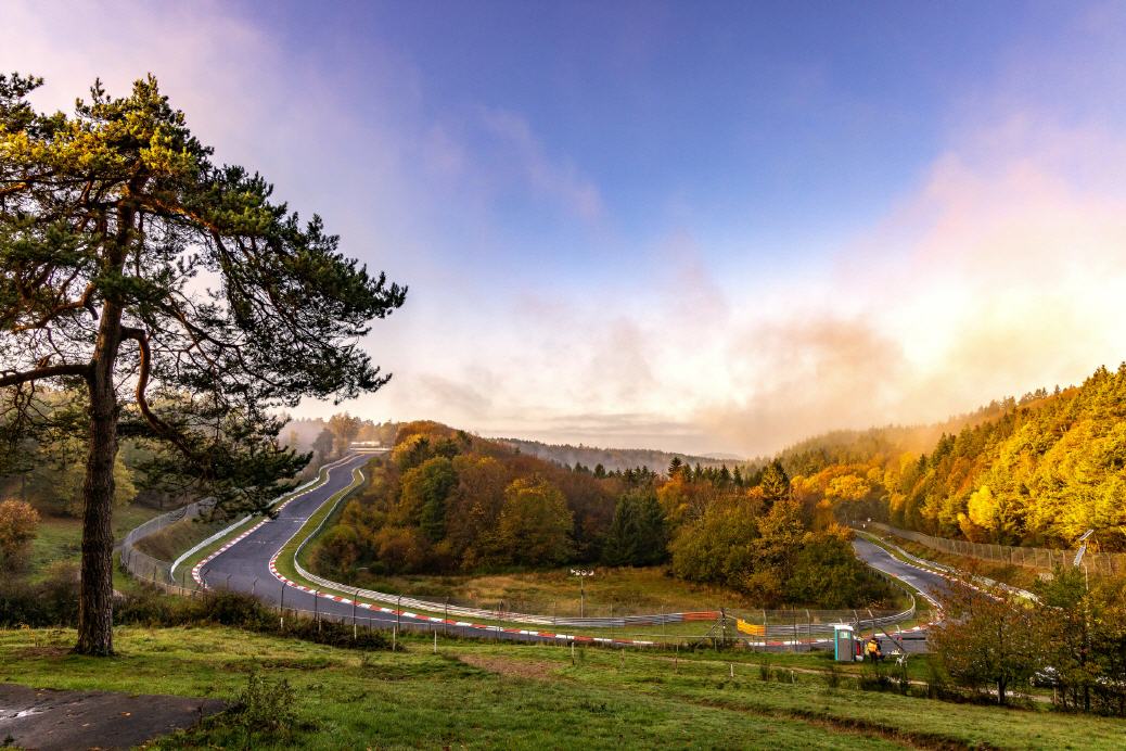 Tellblick N&uuml;rburg! F1-Strecke "Die gr&uuml;ne H&ouml;lle!"